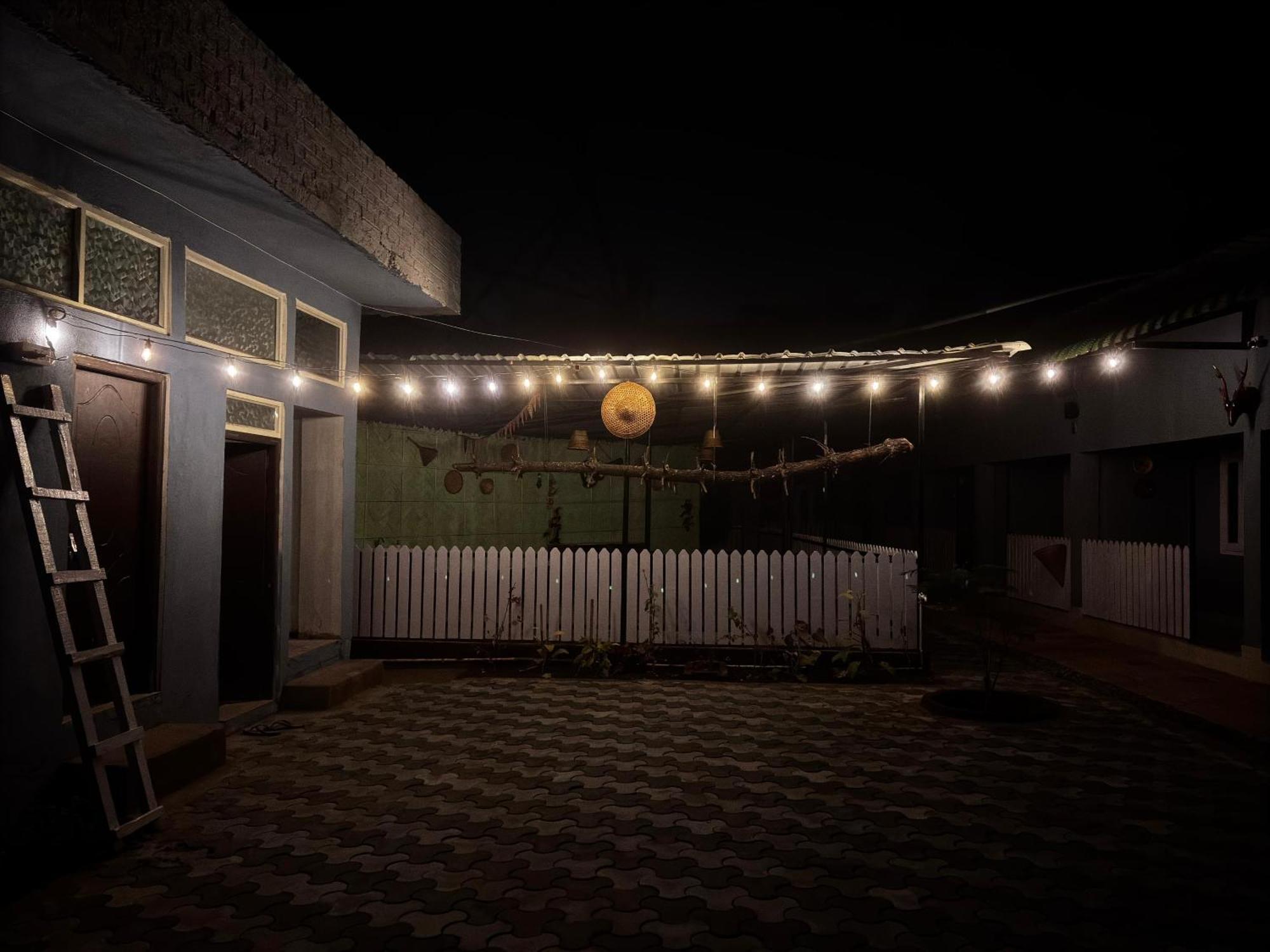 The Gulmohar Inn グワーハーティー エクステリア 写真